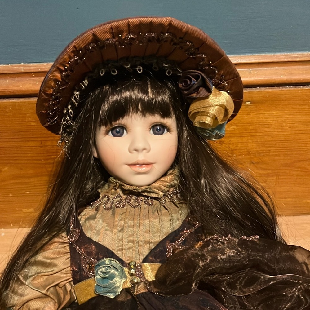 Mundia Carole doll